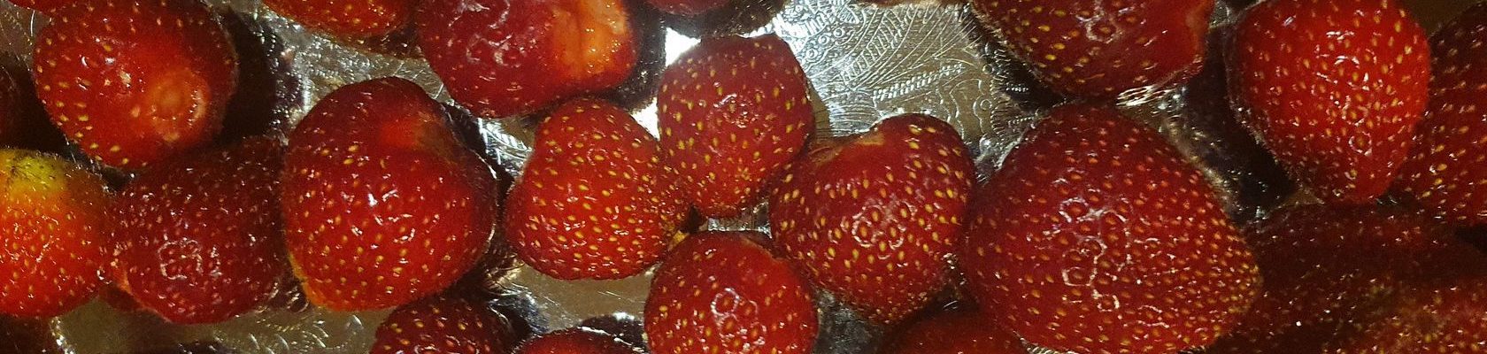 zemenēs ir polifenoli